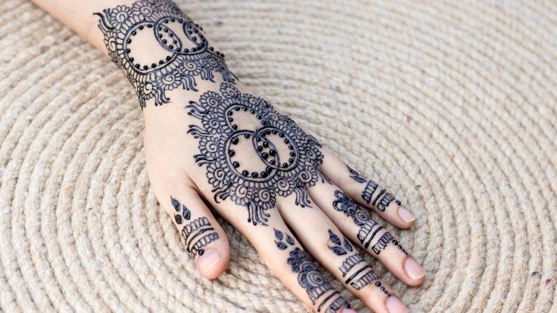 Czym różni się henna pudrowa od zwykłej?